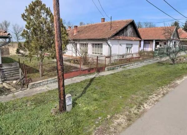 Tarnaörs, Nagy Lajos út 19