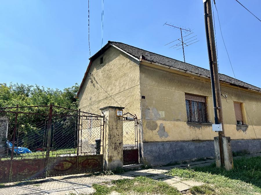 7752 Versend, Vörösmarty utca 15.: 8 100 000 Ft – ingatlanárverés