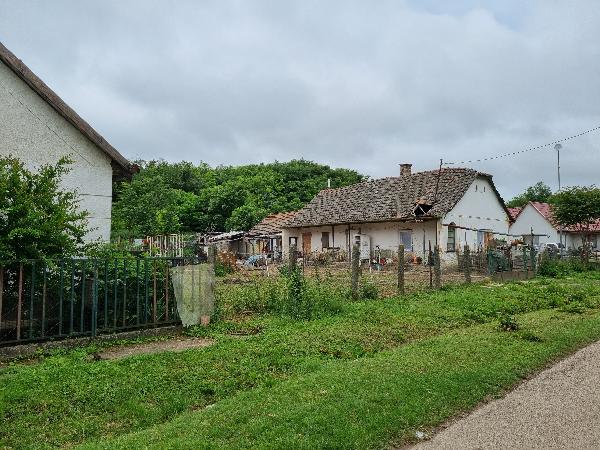 Sárbogárd, Pusztaegres Petőfi Sándor utca 25.: lakóház · 3 500 000 Ft
