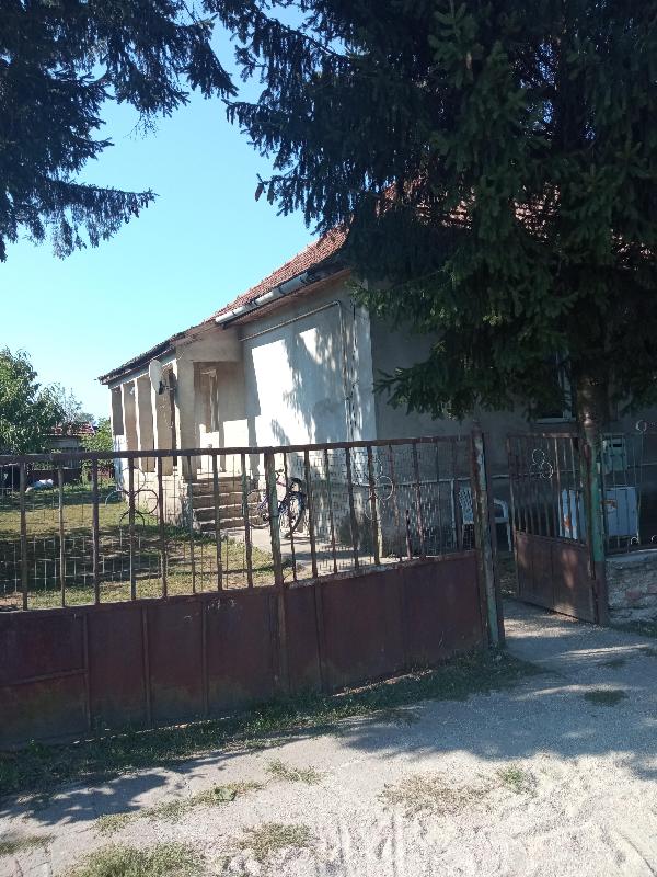 Bőcs, Bársonyos utca 43.: lakóház · 750 000 Ft – árverés