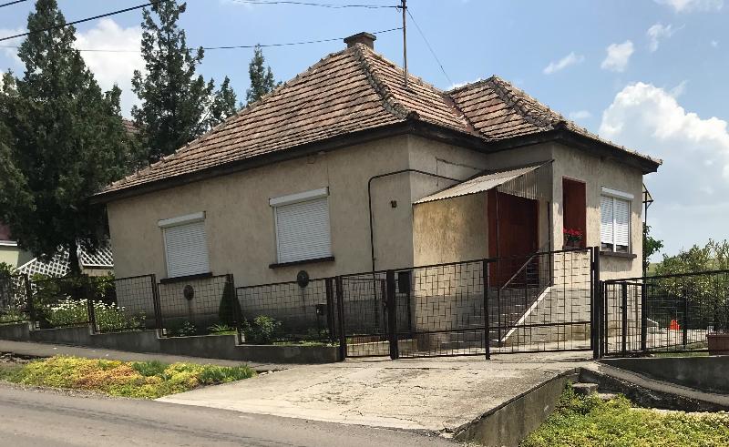 Szűcsi, Dózsa Gy. utca 18.: lakóház · 3 500 000 Ft – árverés