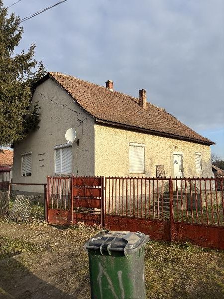Erdőtelek, II. Rákóczi utca 24.: lakóház · 2 400 000 Ft – árverés