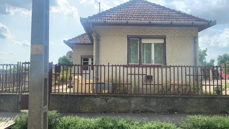 Csengerújfalu, Ady Endre utca 16: lakóház · 875 000 Ft – árverés