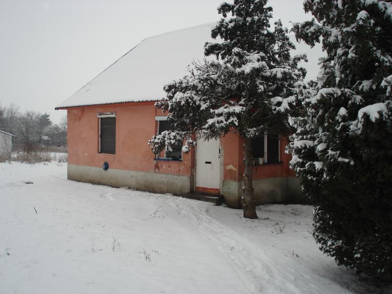 Kesznyéten, Vörösmarty utca 40.: lakóház · 625 000 Ft – árverés