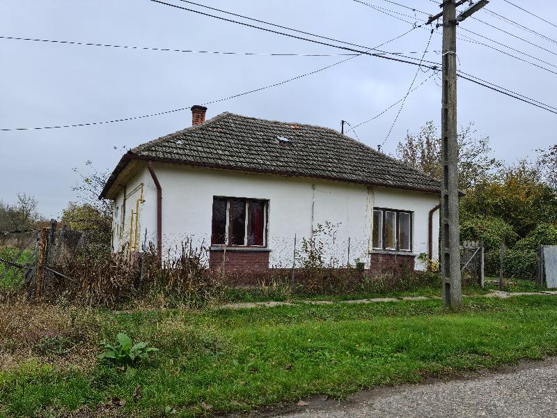 5062 Kőtelek, Damjanich út 28: 1 500 000 Ft – ingatlanárverés