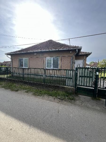 Erdőtelek, Petőfi Sándor utca 11.: lakóház · 3 000 000 Ft – árverés