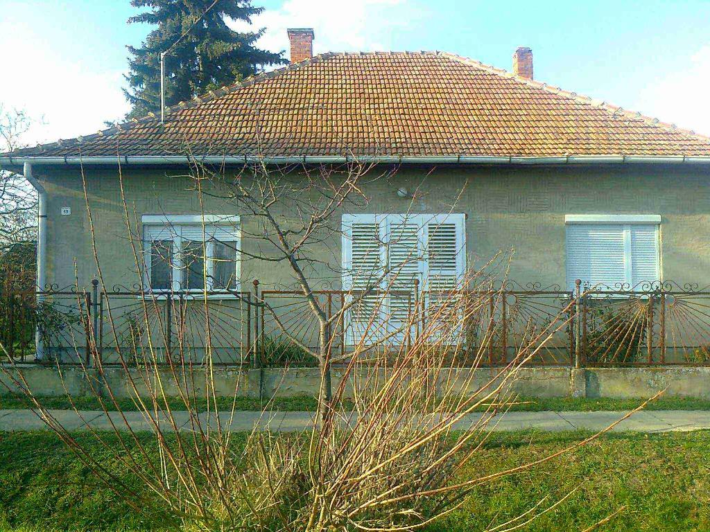 Gyomaendrőd, Korányi Frigyes utca 19/2.: lakóház · 2 450 000 Ft