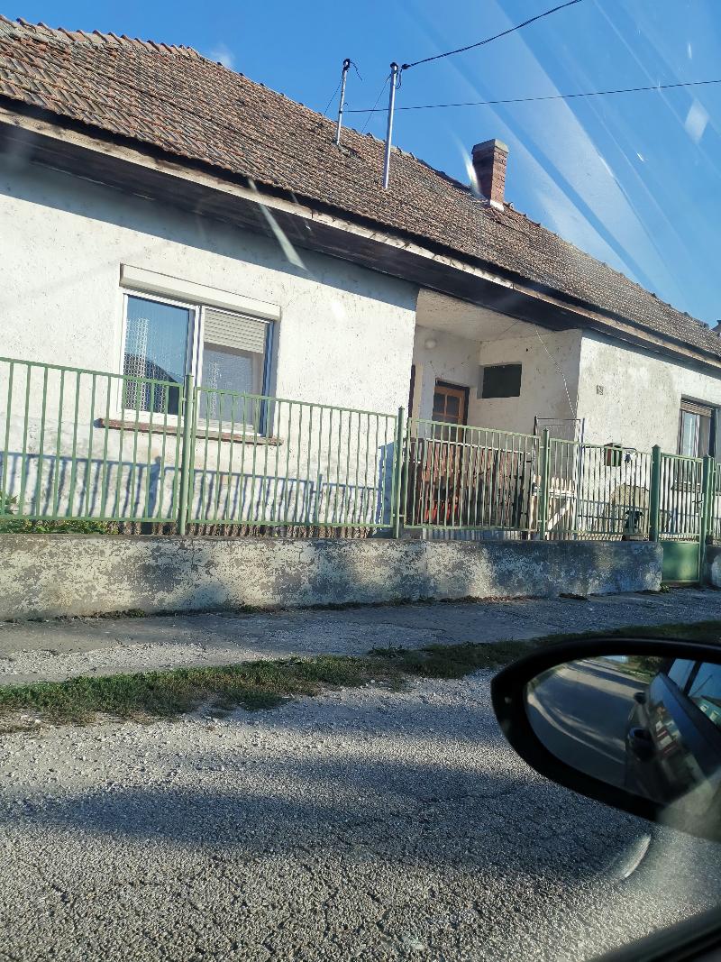 9097 Mezőörs, Fő utca 143: lakóház · 400 000 Ft – ingatlanárverés