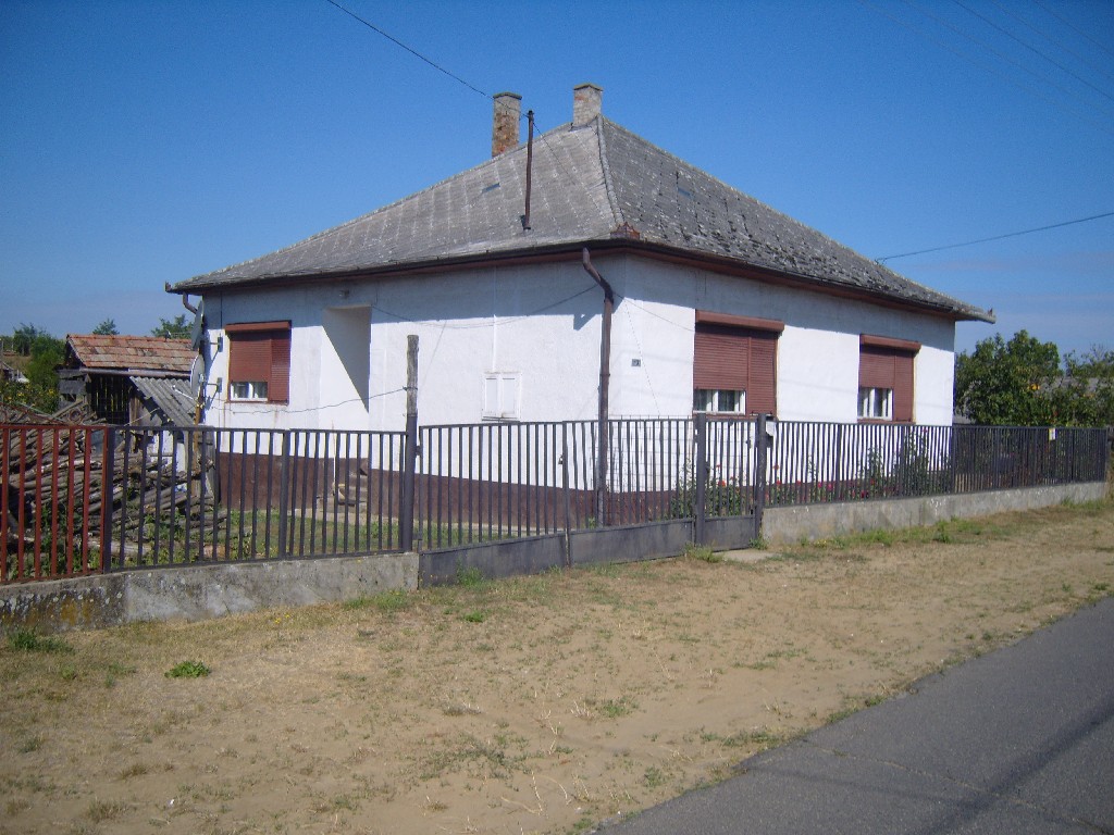 Nyírlugos, Fülöpi u. 11.: lakóház · 275 500 Ft – árverés