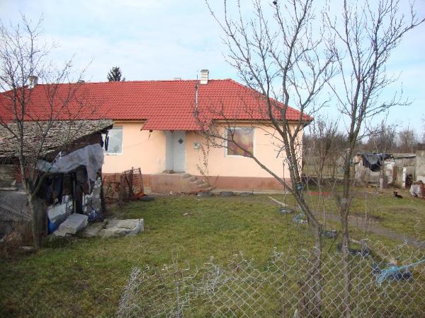 Köröm, Rákóczi Ferenc utca 92.: lakóház · 4 000 000 Ft – árverés