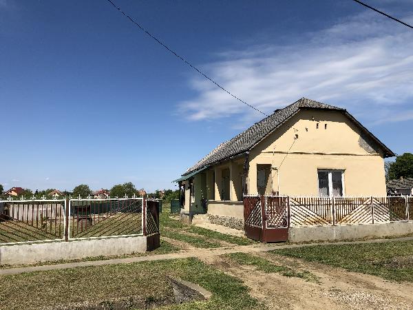 4565 Pusztadobos, Kossuth utca 11.: 1 000 000 Ft – ingatlanárverés
