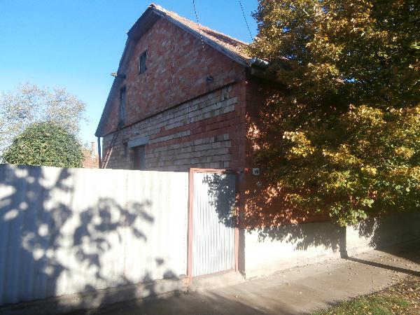 6900 Makó, Perczel utca 18.: lakóház · 1 083 350 Ft – ingatlanárverés
