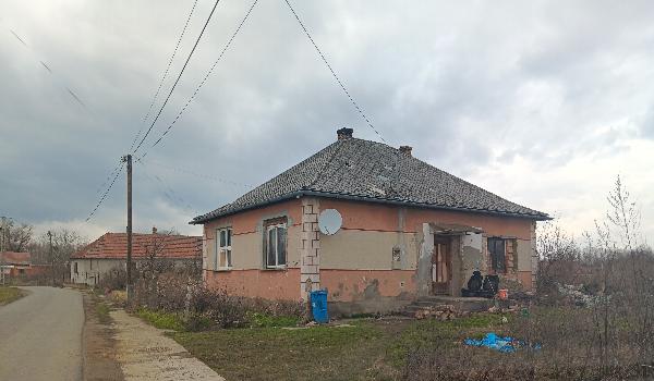 Dombrád, Balaton utca 23.: lakóház · 3 000 000 Ft – árverés