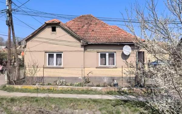 Heves, Kodály Zoltán utca 11: lakóház · 600 000 Ft – árverés