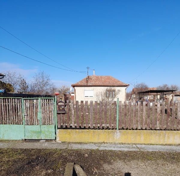 Tószeg, Tiszavirág út 17.: lakóház · 1 225 000 Ft – árverés