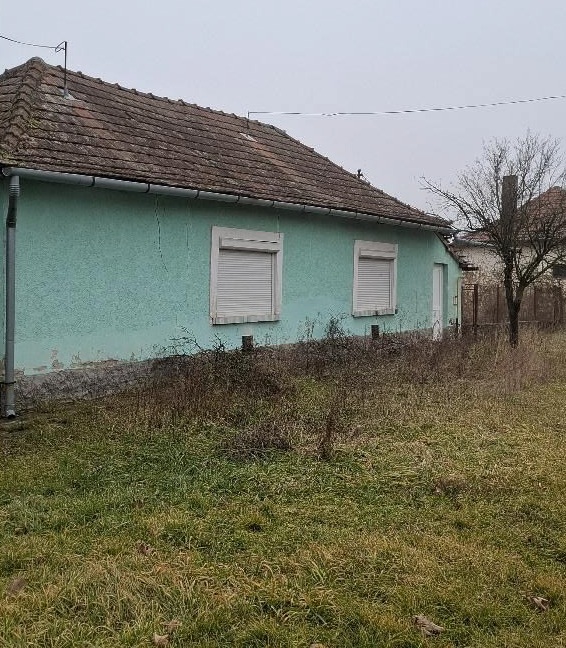 Pusztaföldvár, Petőfi utca 26: lakóház · 140 000 Ft – árverés