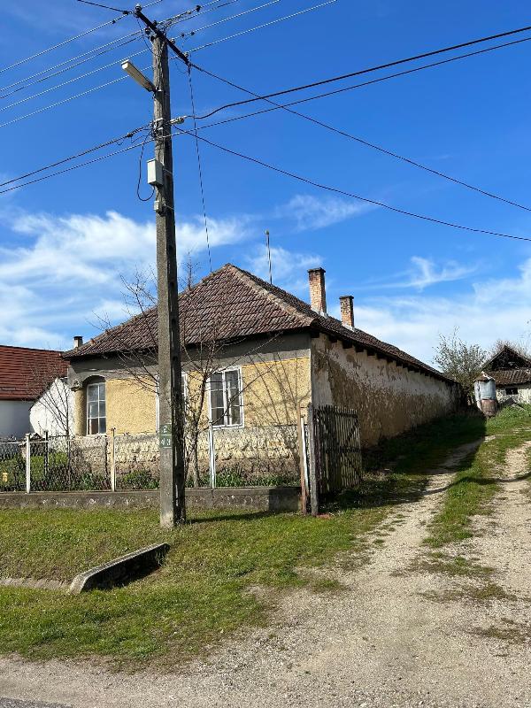 Bodrogkisfalud, Kossuth utca 35.: lakóház · 800 000 Ft – árverés