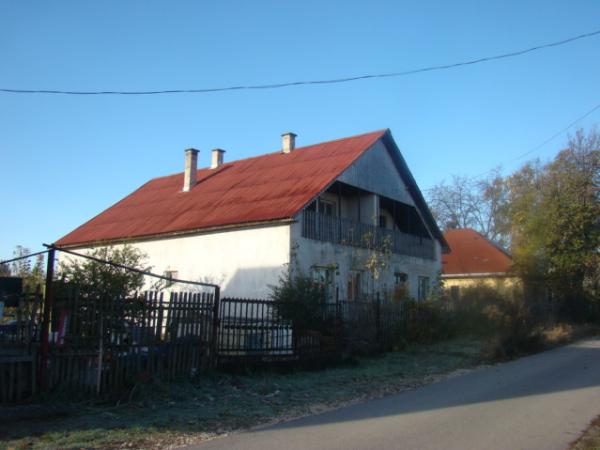 Gesztely, "címképzés Alatt": lakóház · 5 850 000 Ft – árverés