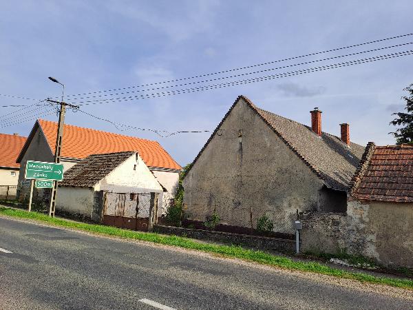 Nagyvázsony, Kossuth L. utca 28.: lakóház · 28 000 000 Ft – árverés