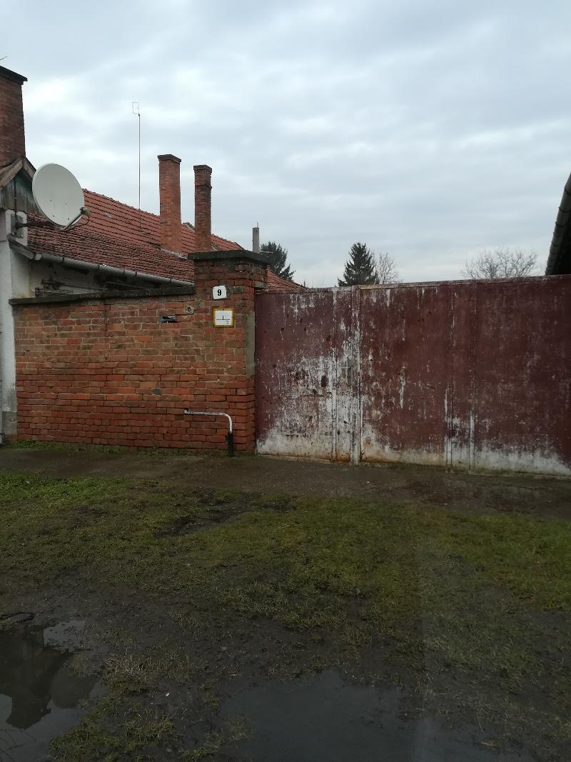 Csongrád, Széchy Mária utca 9.: lakóház · 1 000 000 Ft – árverés