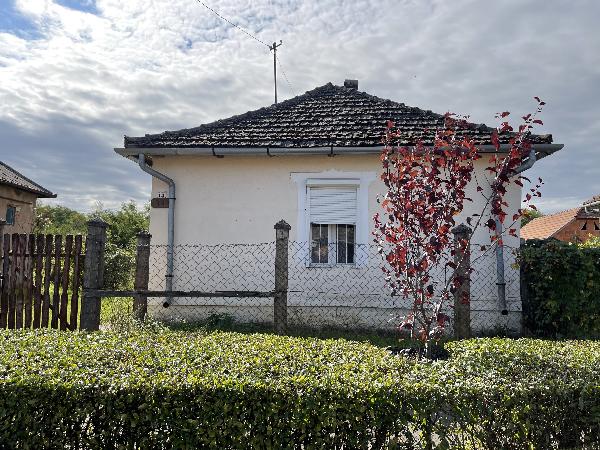 Ilk, Ady Endre utca 54.: lakóház · 300 000 Ft – árverés