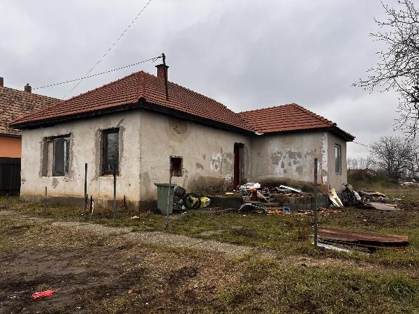 Abony, Budai Nagy Antal utca 8.: lakóház · 35 714 Ft – árverés