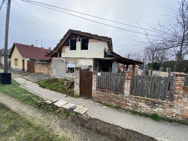 Dunaföldvár, Előszállási út 5.: lakóház · 6 000 000 Ft – árverés