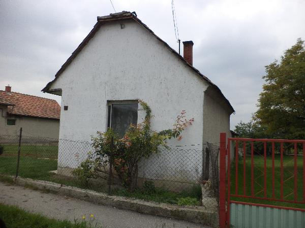 Berhida, Kiskovácsi utca 69.: lakóház · 4 800 000 Ft – árverés