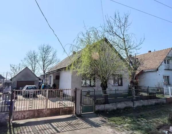Heves, Kodály Zoltán utca 40: lakóház · 525 000 Ft – árverés