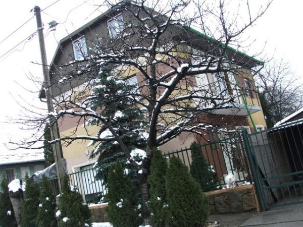 1162 Budapest, Irha utca 11.: lakóház · 9 916 000 Ft – ingatlanárverés