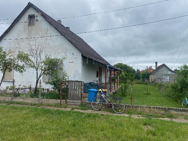 Újszentmargita, Dobó István utca 21.: lakóház · 176 400 Ft – árverés