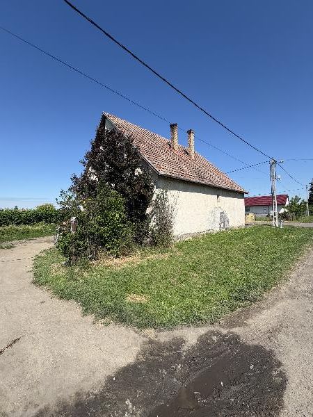 Tarnabod, Mátyás Király út 1.: lakóház · 450 000 Ft – árverés