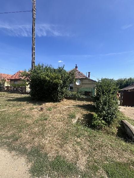 Erdőtelek, Táncsics Mihály utca 3: lakóház · 10 000 000 Ft – árverés