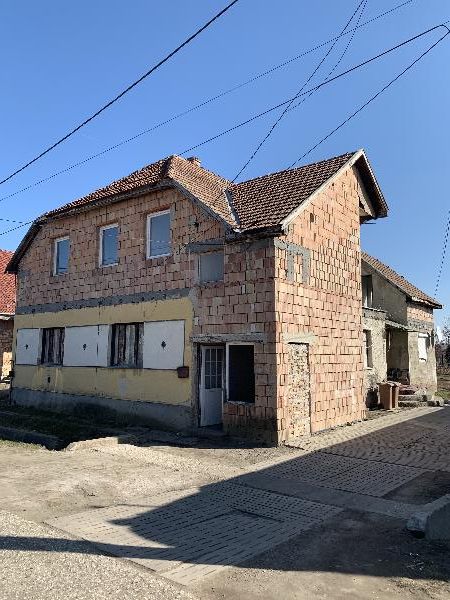 Hatvan, Móricz Zsigmond utca 4.: lakóház · 836 500 Ft – árverés