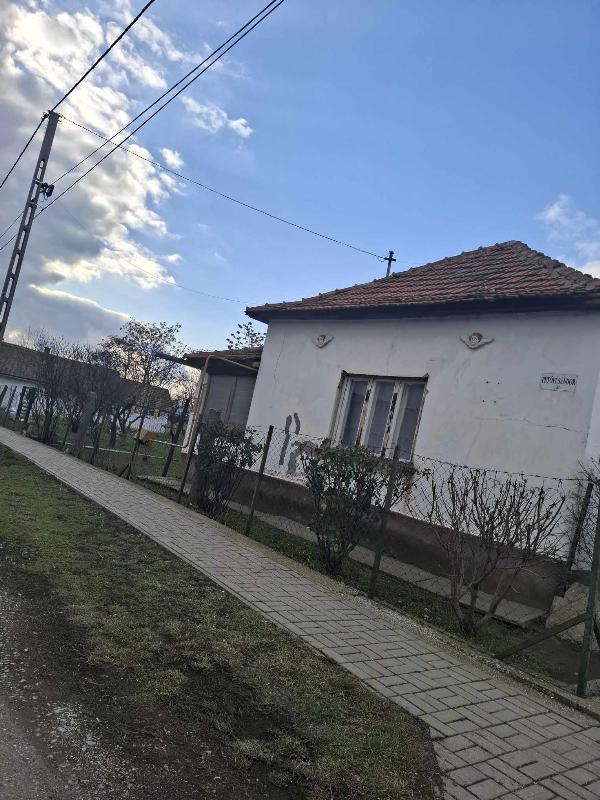 Fegyvernek, Petőfi Sándor út 24.: lakóház · 35 100 Ft – árverés