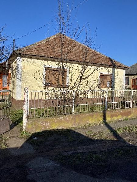 Taktaharkány, Kodály Zoltán utca 18: lakóház · 1 000 000 Ft – árverés