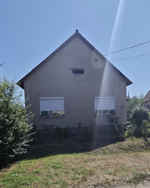 Püspökladány, József Attila utca 33.: 833 000 Ft – árverés