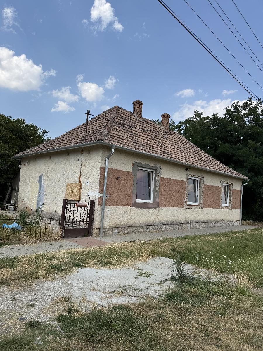 Bezedek, Petőfi Sándor utca 7.: lakóház · 760 000 Ft – árverés