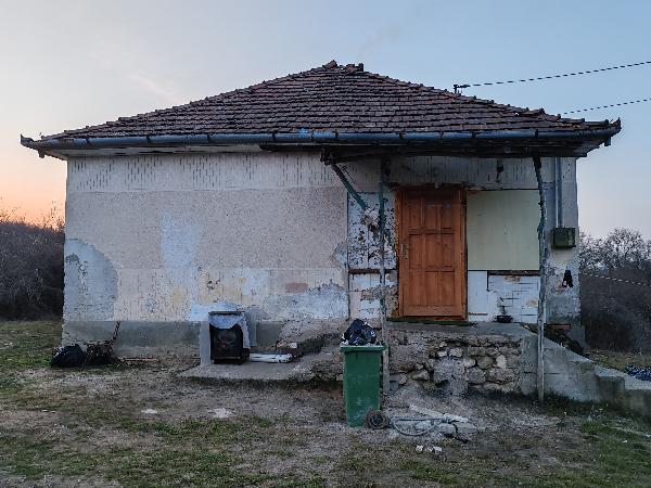 Vanyarc, Rózsadomb utca 23.: lakóház · 1 000 000 Ft – árverés