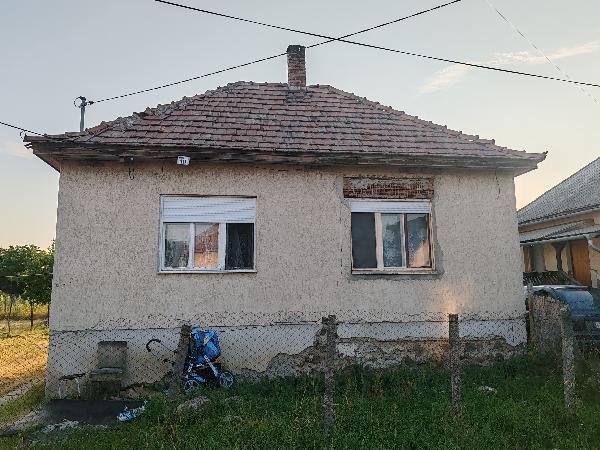Pásztó, Mátra utca 19: lakóház · 3 500 000 Ft – árverés