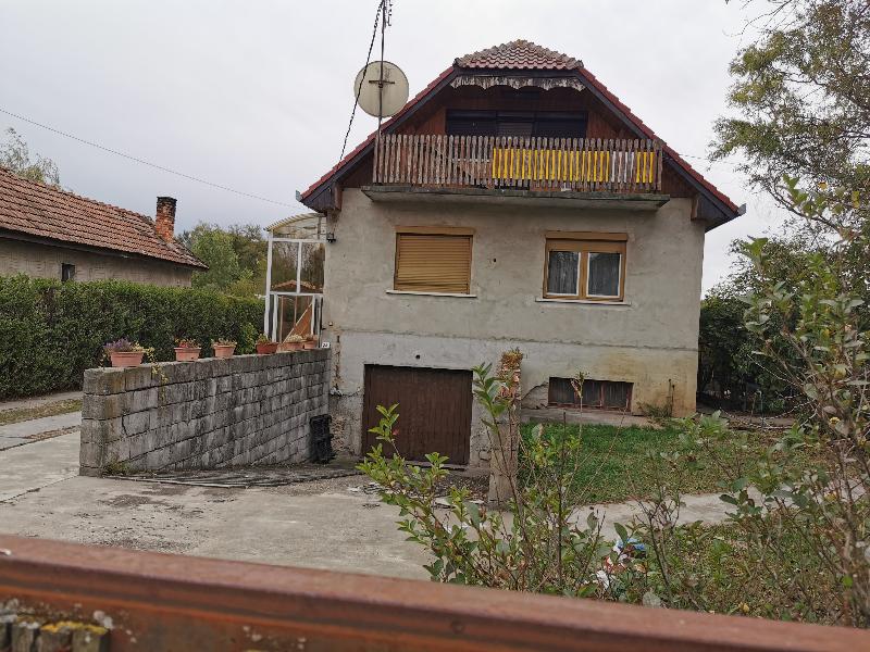 Csévharaszt, Zrínyi Miklós utca 18/a.: lakóház · 10 500 000 Ft