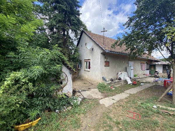 Váralja, Árpád utca 24: lakóház · 1 500 000 Ft – árverés