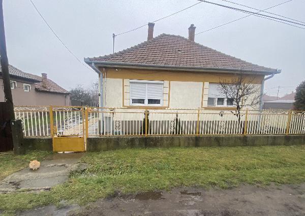 3292 Adács, Katona József út 14/a: 23 054 000 Ft – ingatlanárverés