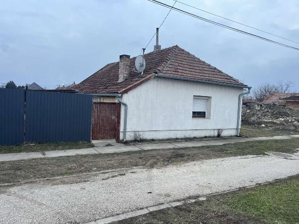 Békés, Táncsics Mihály utca 43.: lakóház · 6 048 000 Ft – árverés