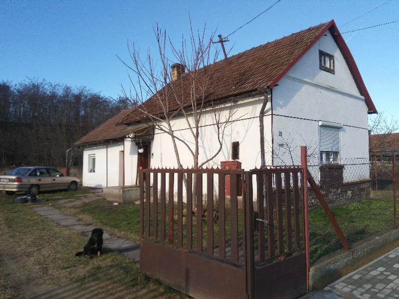 Ömböly, Hunyadi János utca 31.: lakóház · 550 000 Ft – árverés