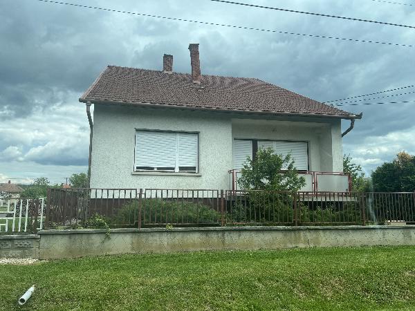 8913 Egervár, Ady utca 23.: lakóház · 12 000 000 Ft – ingatlanárverés