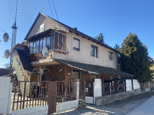 Tata, Balassi Bálint utca 9/a: lakás · 3 266 667 Ft – árverés