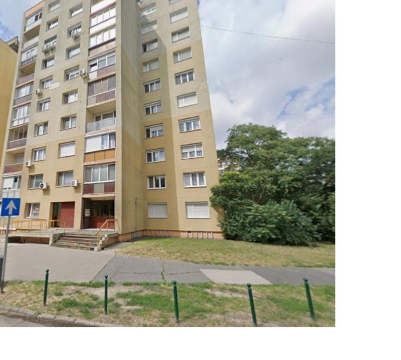 Dunaújváros, Martinovics Ignác utca 25. 5. Em.