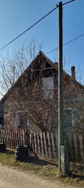 2721 Pilis, Nyárfa utca 23.: lakóház · 1 800 000 Ft – ingatlanárverés