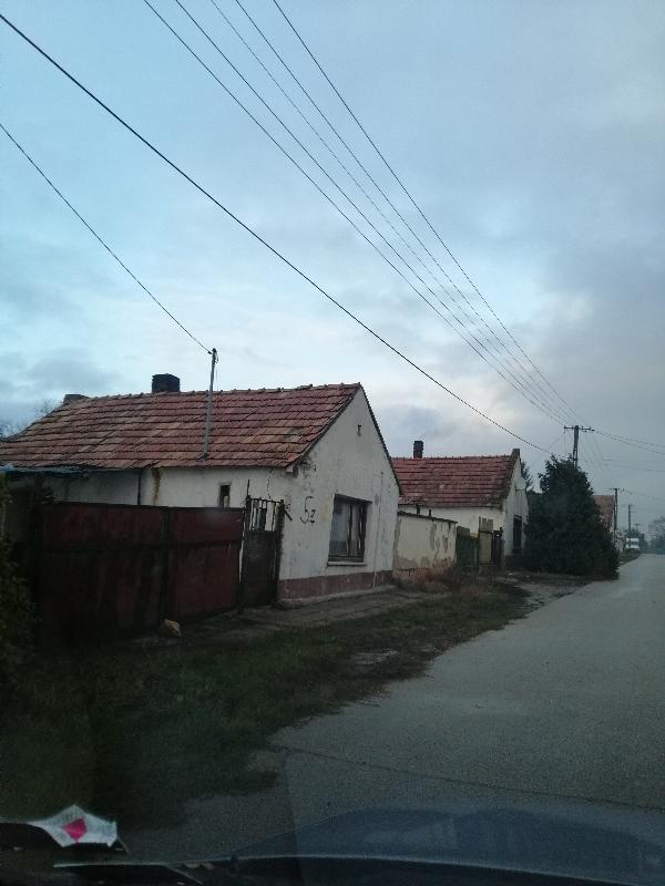8460 Devecser, Mikes Kelemen utca 7: 306 000 Ft – ingatlanárverés